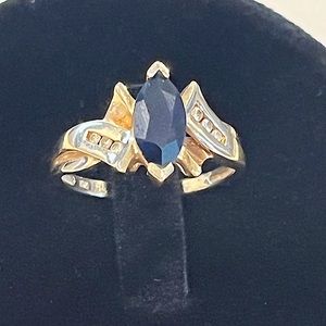10k gold sapphire ring